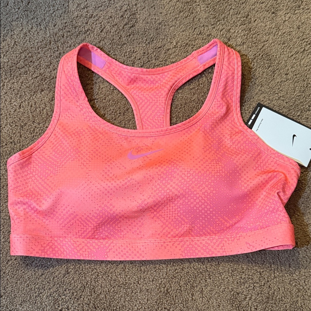 Nike Women's Vibrant Pink Sports Bra Size XL. NWT. Medium support